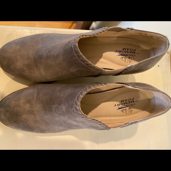 Tan/Brown Suede Booties - Picture 1 of 4